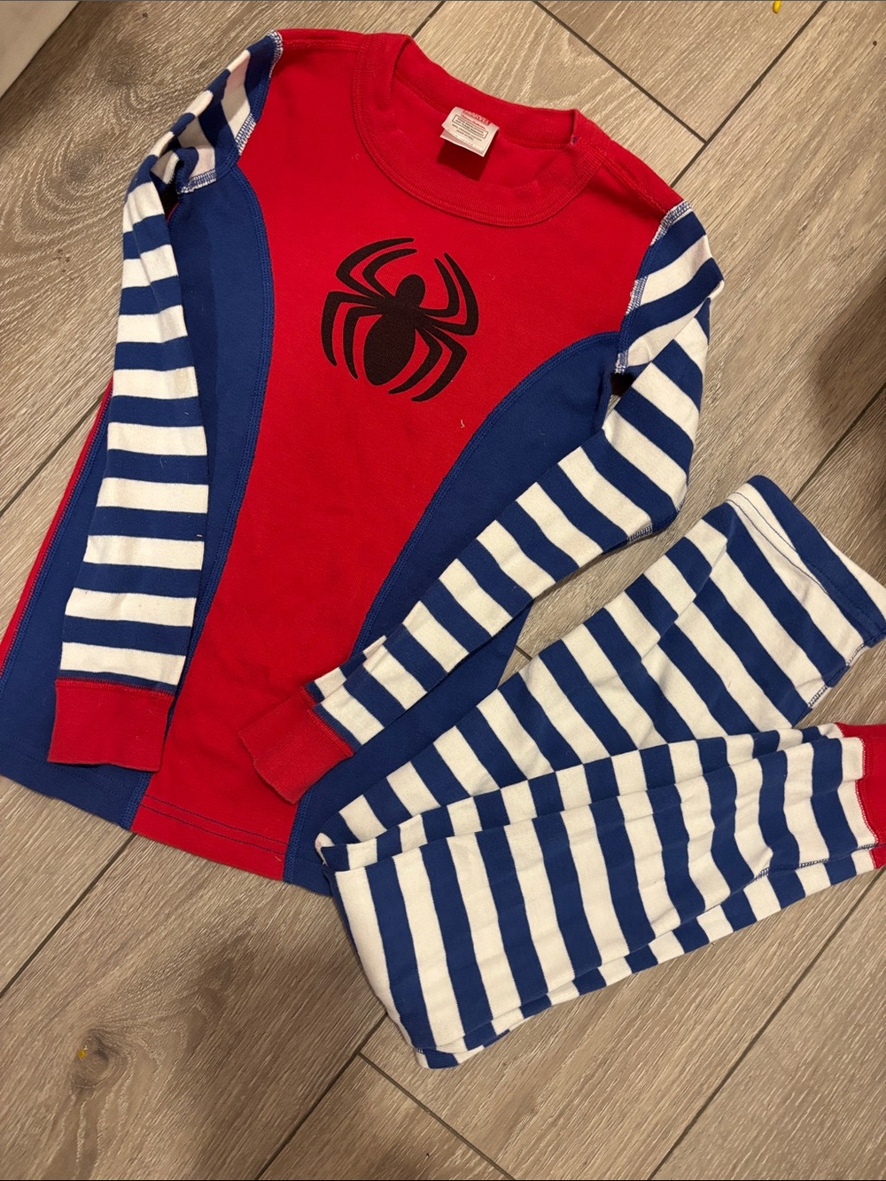 Hanna Andersson Marvel pajamas 6-7